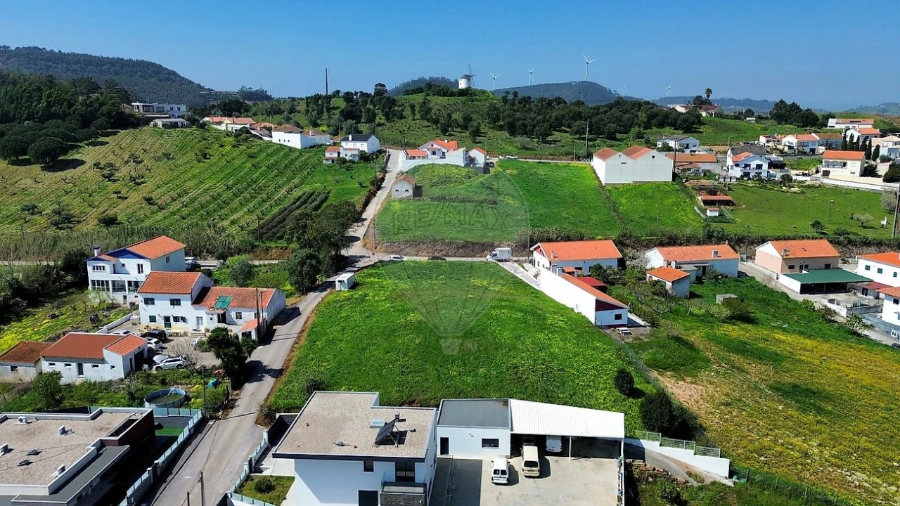 Terreno para Venda em Azueira e Sobral da Abelheira Foto 4