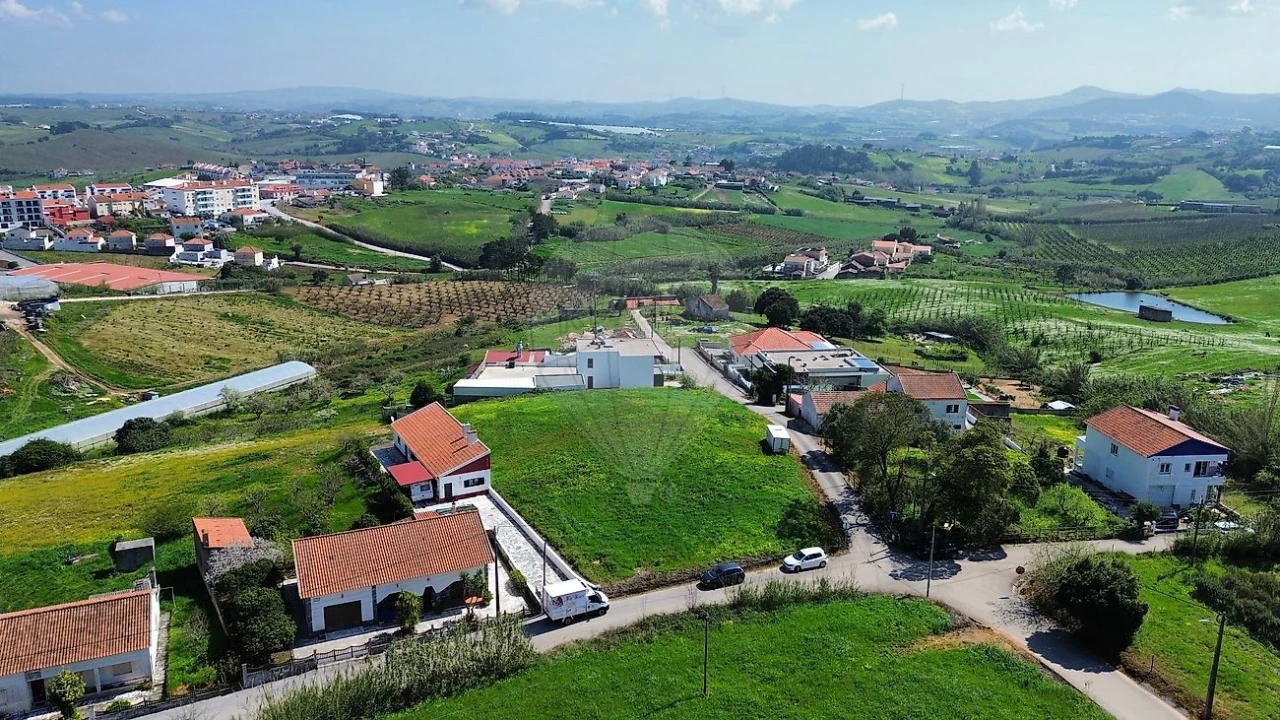 Terreno para Venda em Azueira e Sobral da Abelheira Foto 2