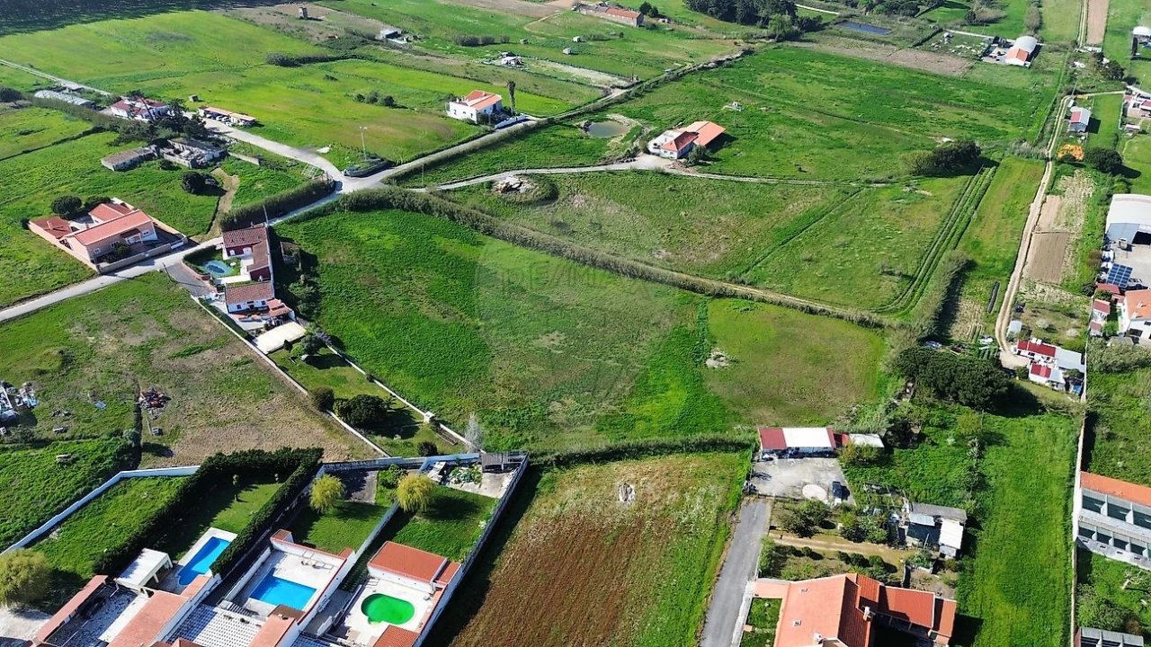 Terreno para Venda em A dos Cunhados e Maceira Foto 1