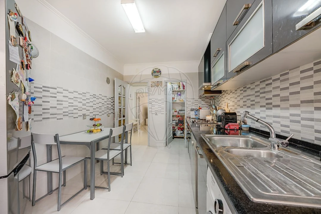 Apartamento T2 para Venda em Vialonga Foto 8