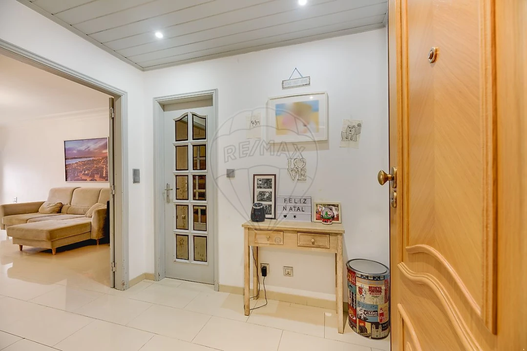 Apartamento T2 para Venda em Vialonga Foto 6