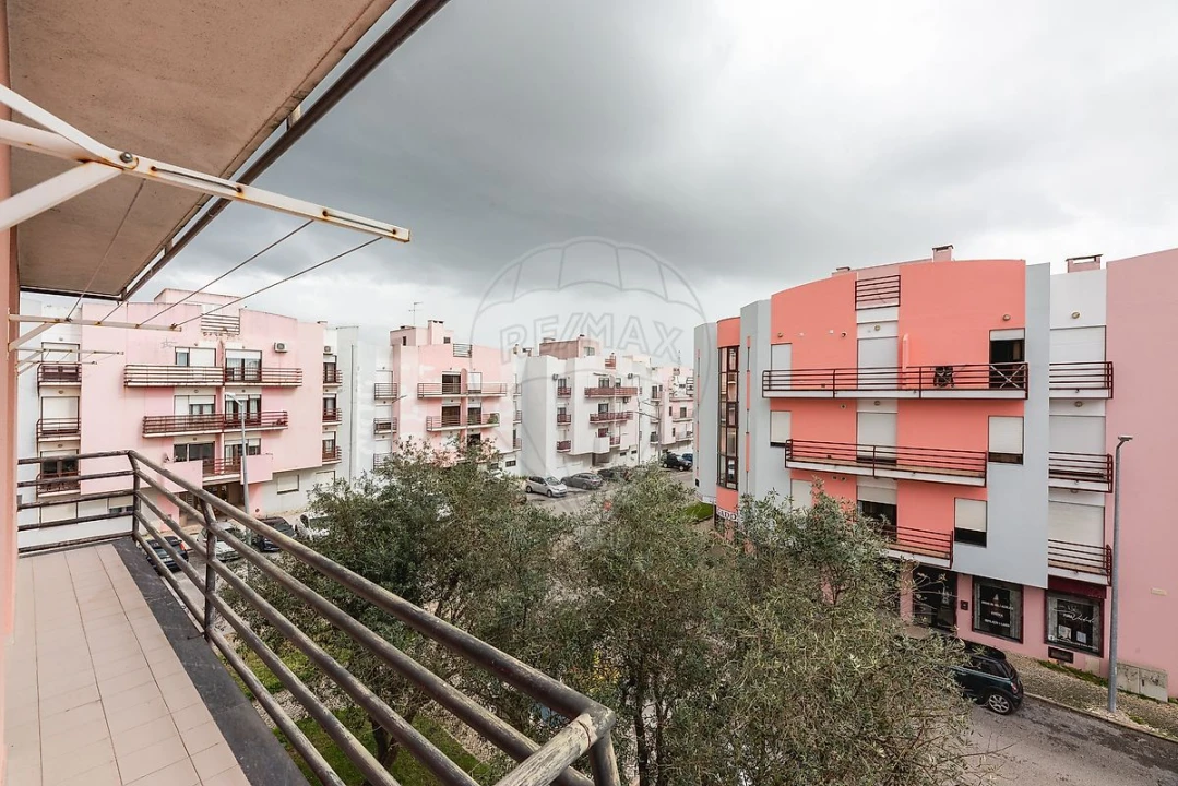 Apartamento T2 para Venda em Vialonga Foto 20