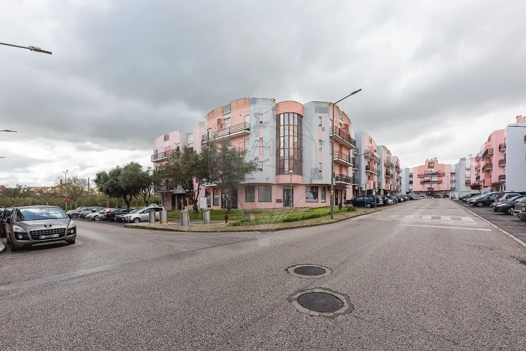 Apartamento T2 para Venda em Vialonga Foto 26