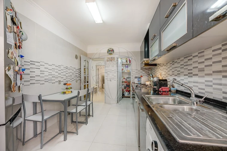 Apartamento T2 para Venda em Vialonga Foto 8