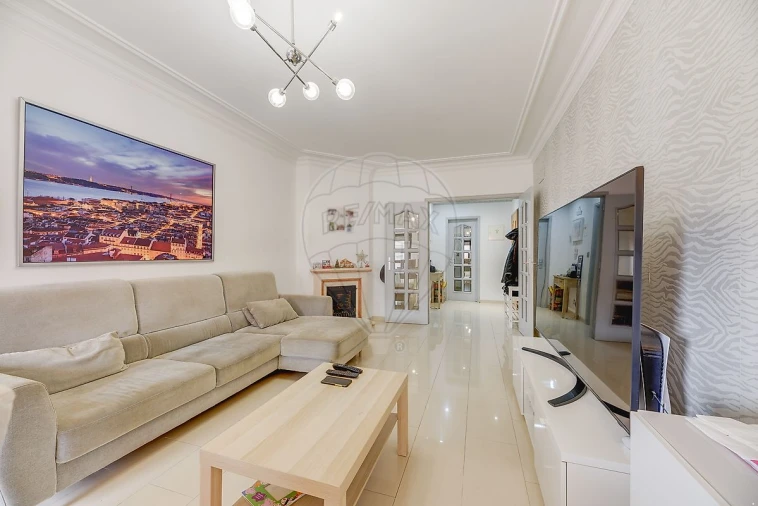 Apartamento T2 para Venda em Vialonga Foto 5