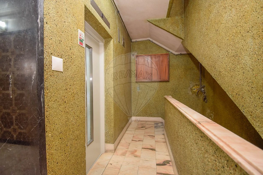 Apartamento T3 para Venda em Póvoa de Santo Adrião e Olival Basto Foto 19