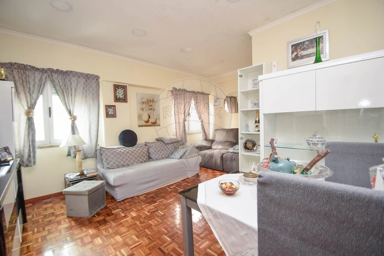 Apartamento T3 para Venda em Póvoa de Santo Adrião e Olival Basto Foto 6