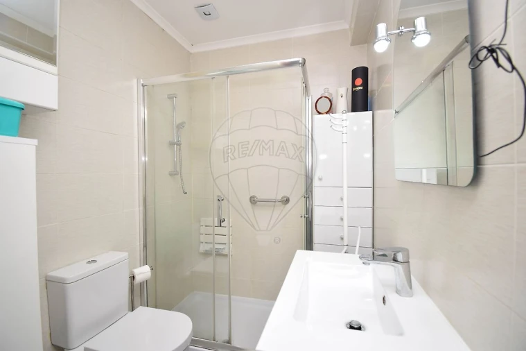 Apartamento T3 para Venda em Póvoa de Santo Adrião e Olival Basto Foto 11