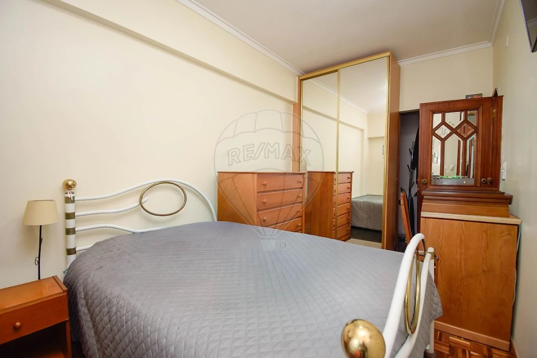 Apartamento T3 para Venda em Póvoa de Santo Adrião e Olival Basto Foto 15