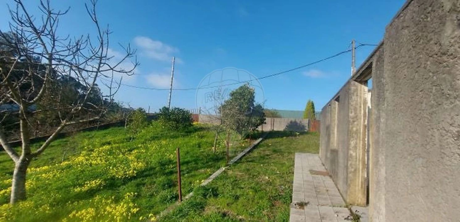 Terreno para Venda em Escapães Foto 4