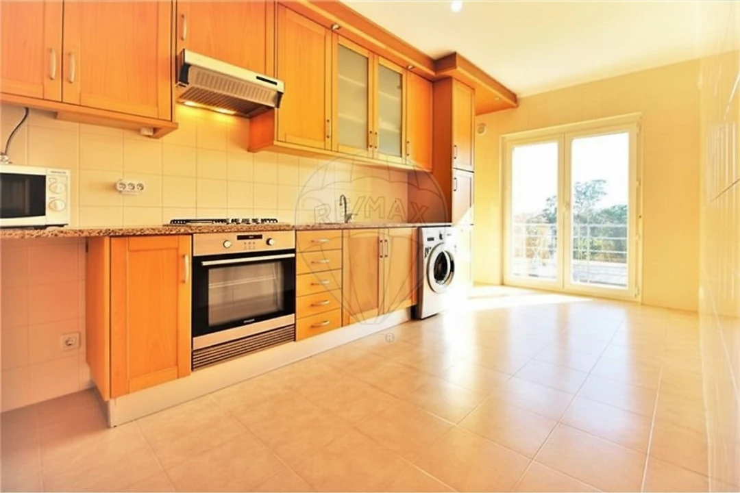 Apartamento T2 para Venda em Atouguia da Baleia Foto 5