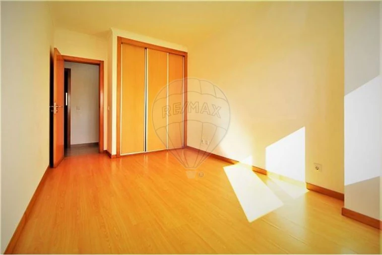 Apartamento T2 para Venda em Atouguia da Baleia Foto 7