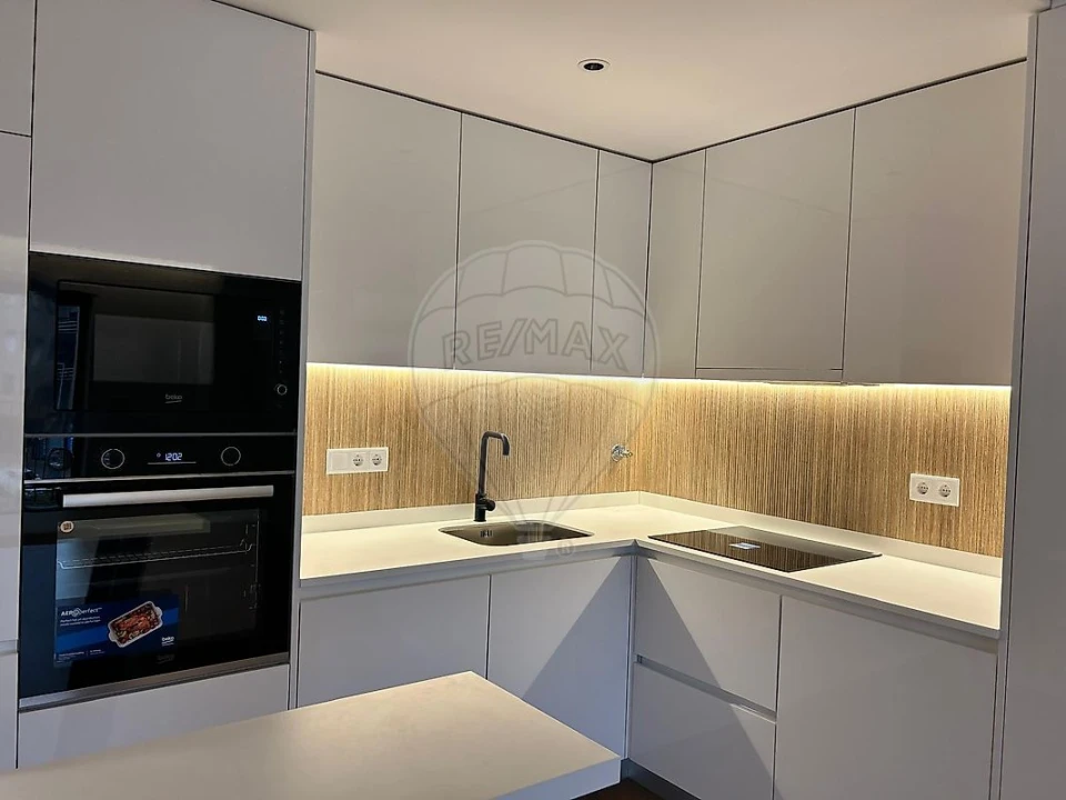 Apartamento T2 para Arrendamento em Glória e Vera Cruz Foto 8