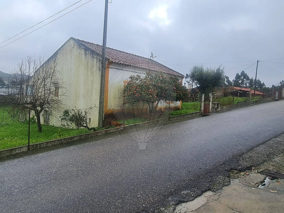 Moradia T6 para Venda em Envendos Foto 6