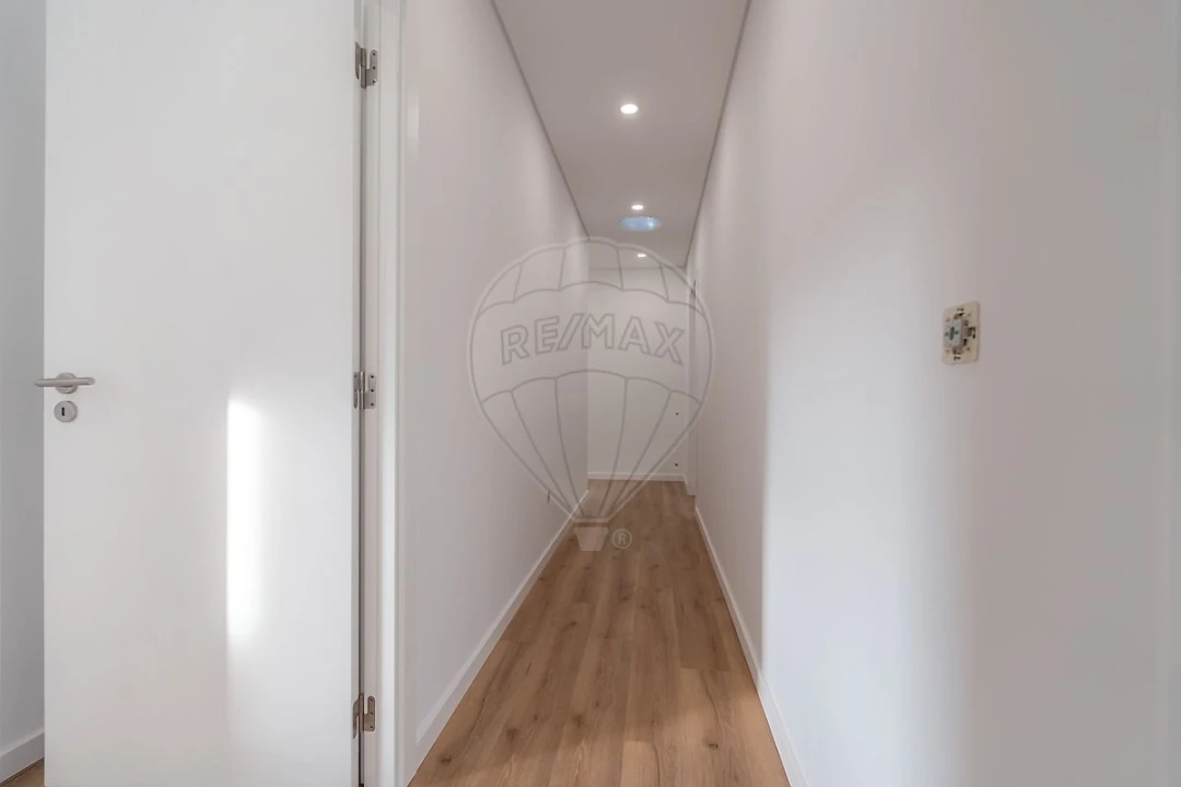 Moradia T4 para Venda em Cernache Foto 32