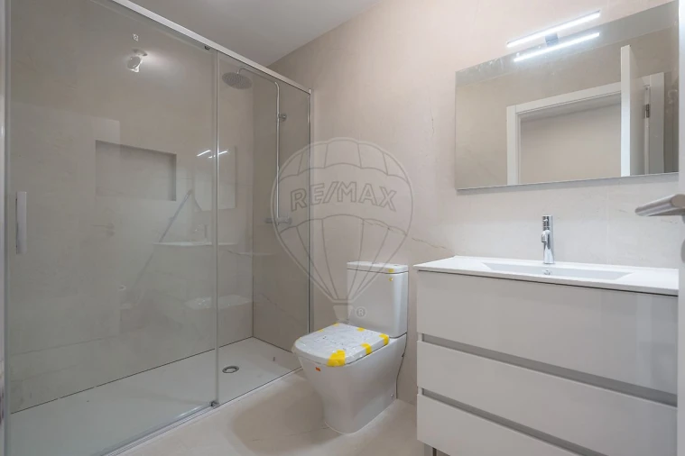 Moradia T4 para Venda em Cernache Foto 18