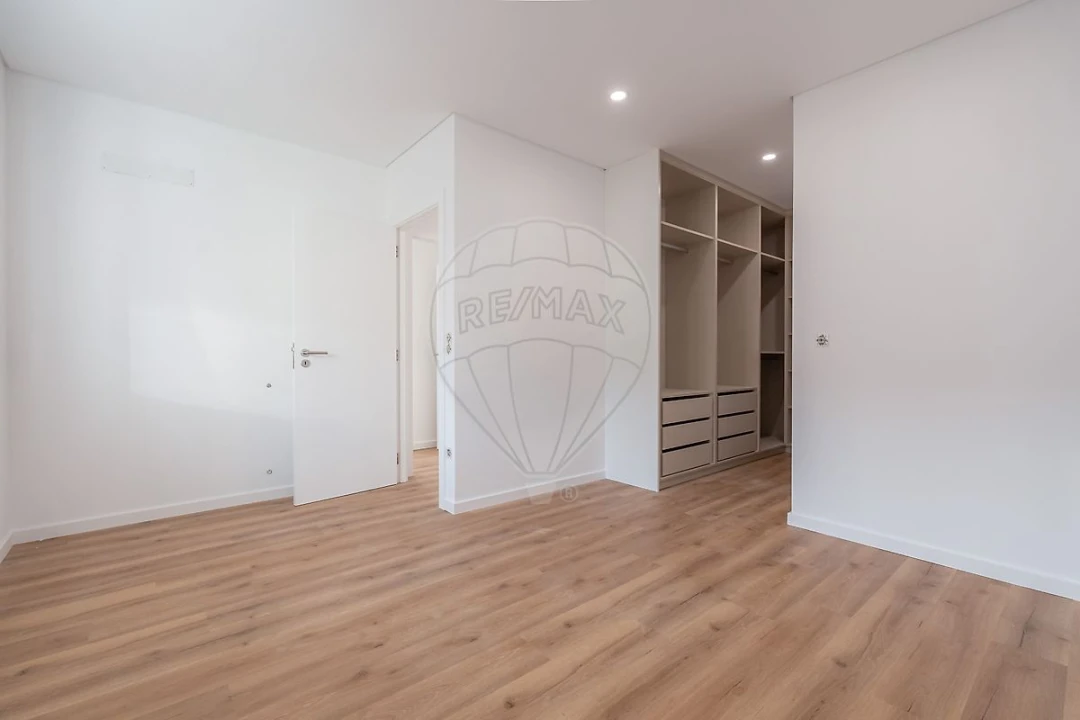 Moradia T4 para Venda em Cernache Foto 29