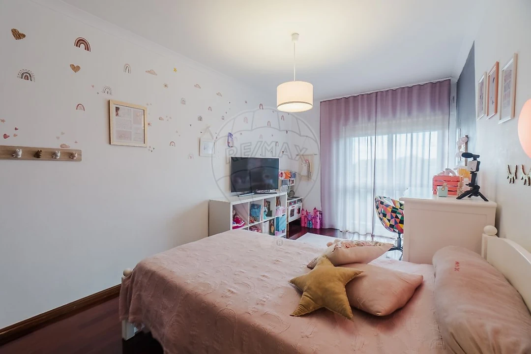 Apartamento T3 para Venda em Massamá e Monte Abraão Foto 19