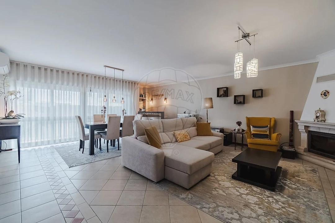 Apartamento T3 para Venda em Massamá e Monte Abraão Foto 4