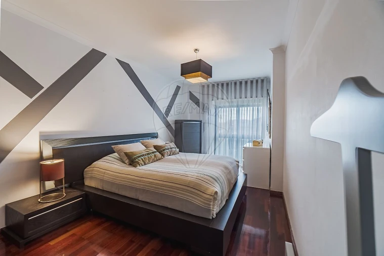 Apartamento T3 para Venda em Massamá e Monte Abraão Foto 23