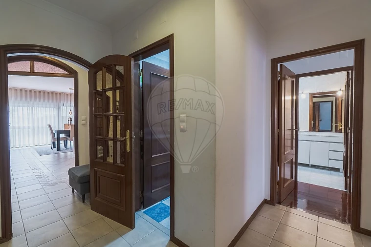 Apartamento T3 para Venda em Massamá e Monte Abraão Foto 15