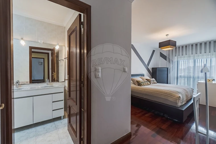 Apartamento T3 para Venda em Massamá e Monte Abraão Foto 25