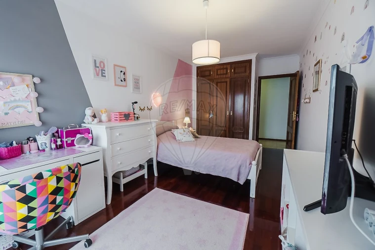 Apartamento T3 para Venda em Massamá e Monte Abraão Foto 22