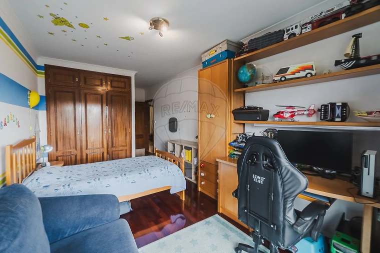 Apartamento T3 para Venda em Massamá e Monte Abraão Foto 16