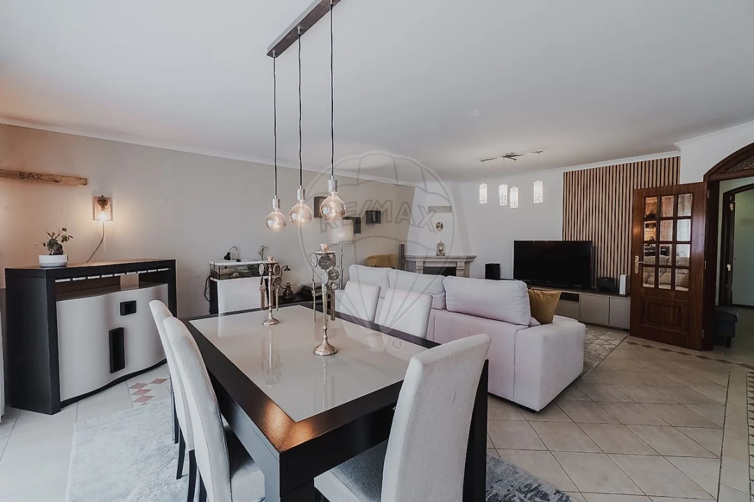 Apartamento T3 para Venda em Massamá e Monte Abraão Foto 5