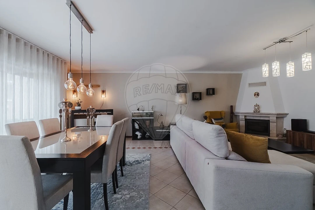 Apartamento T3 para Venda em Massamá e Monte Abraão Foto 6