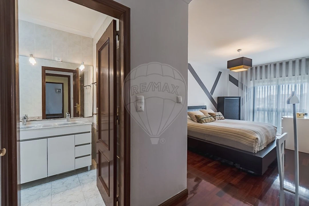 Apartamento T3 para Venda em Massamá e Monte Abraão Foto 25