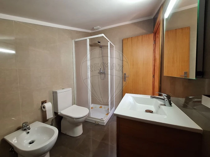 Apartamento T2 para Venda em Madalena Foto 23