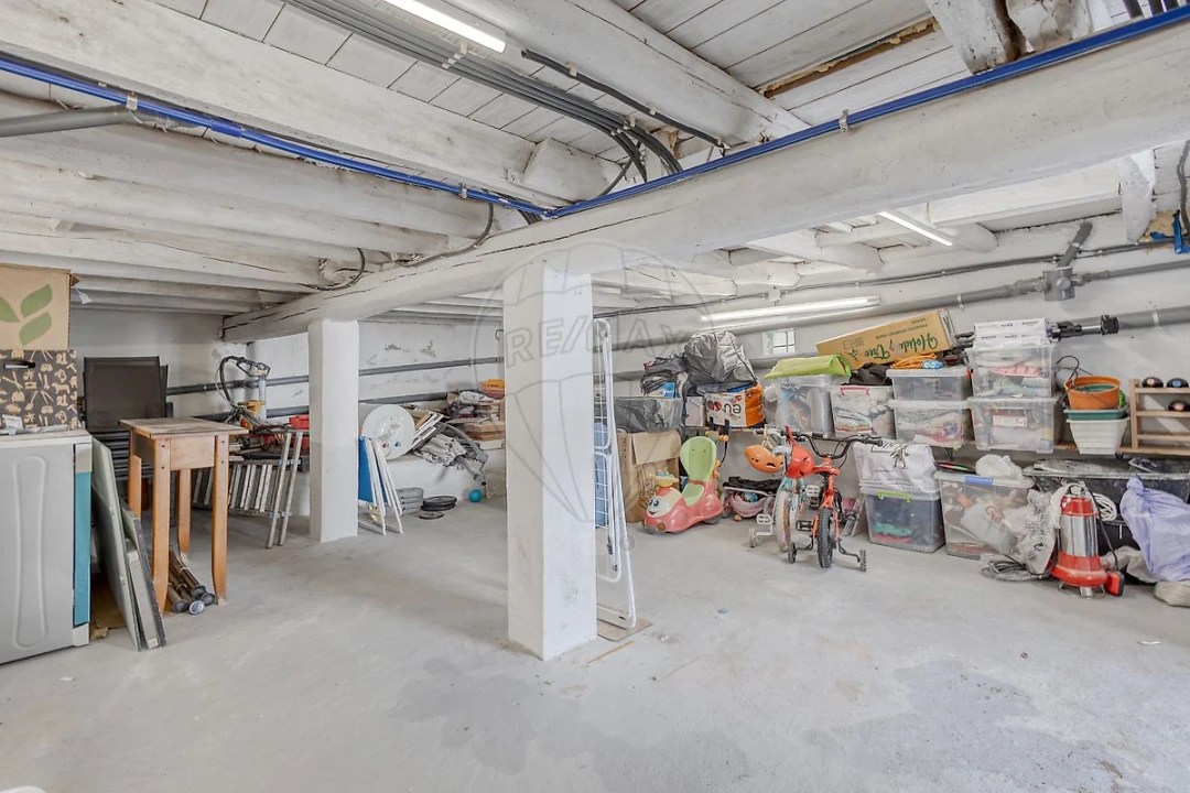 Moradia T4 para Venda em Madalena Foto 29