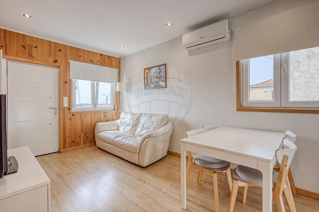 Moradia T4 para Venda em Madalena Foto 12