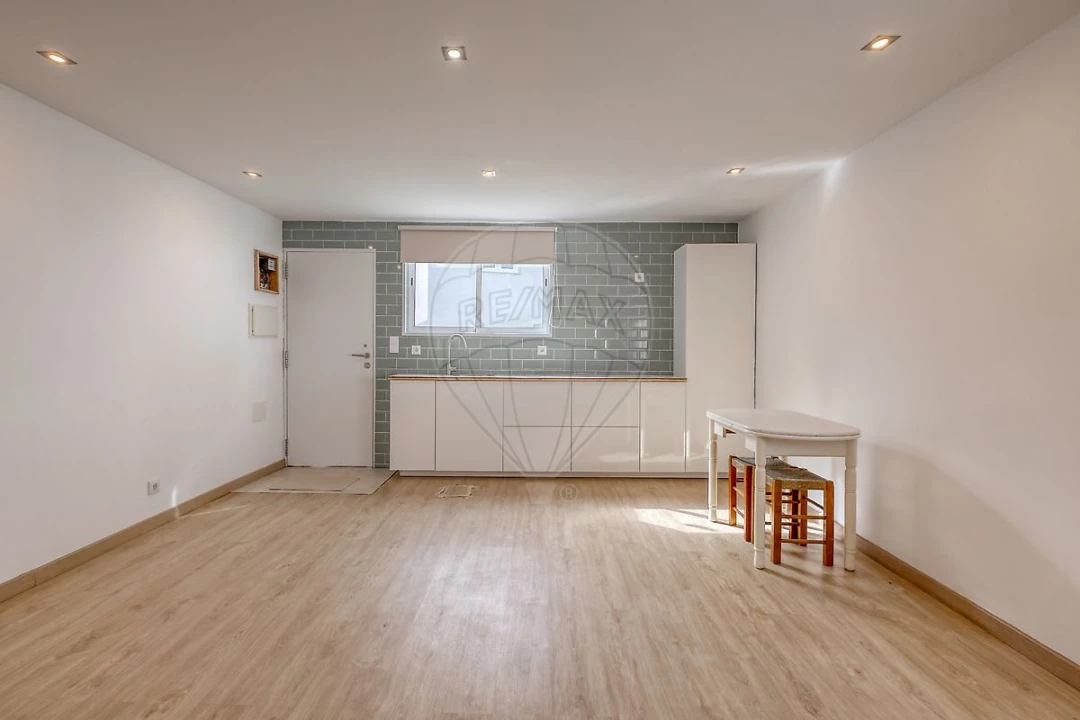 Moradia T4 para Venda em Madalena Foto 25