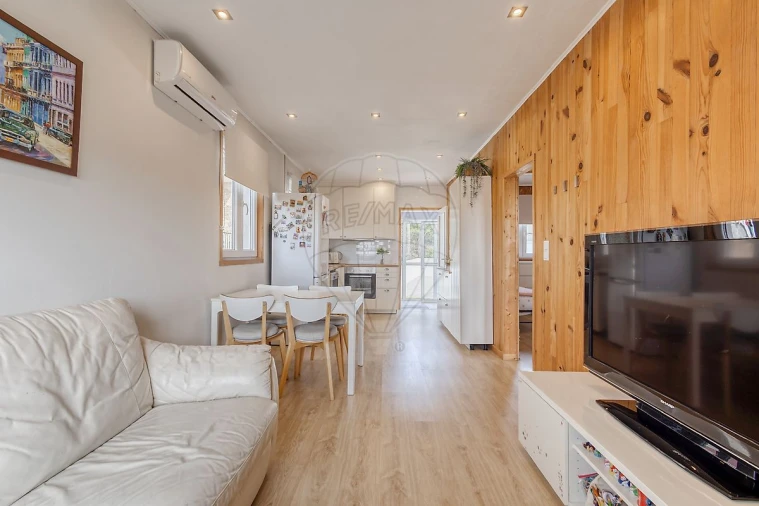 Moradia T4 para Venda em Madalena Foto 8