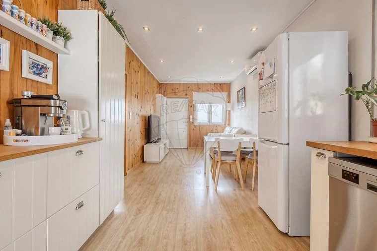 Moradia T4 para Venda em Madalena Foto 11