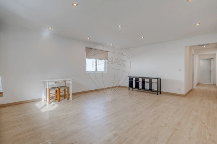 Moradia T4 para Venda em Madalena Foto 21