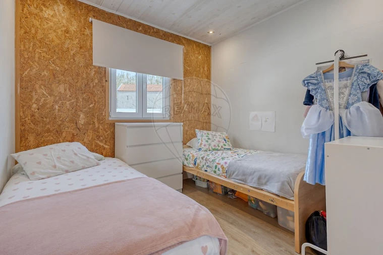 Moradia T4 para Venda em Madalena Foto 5