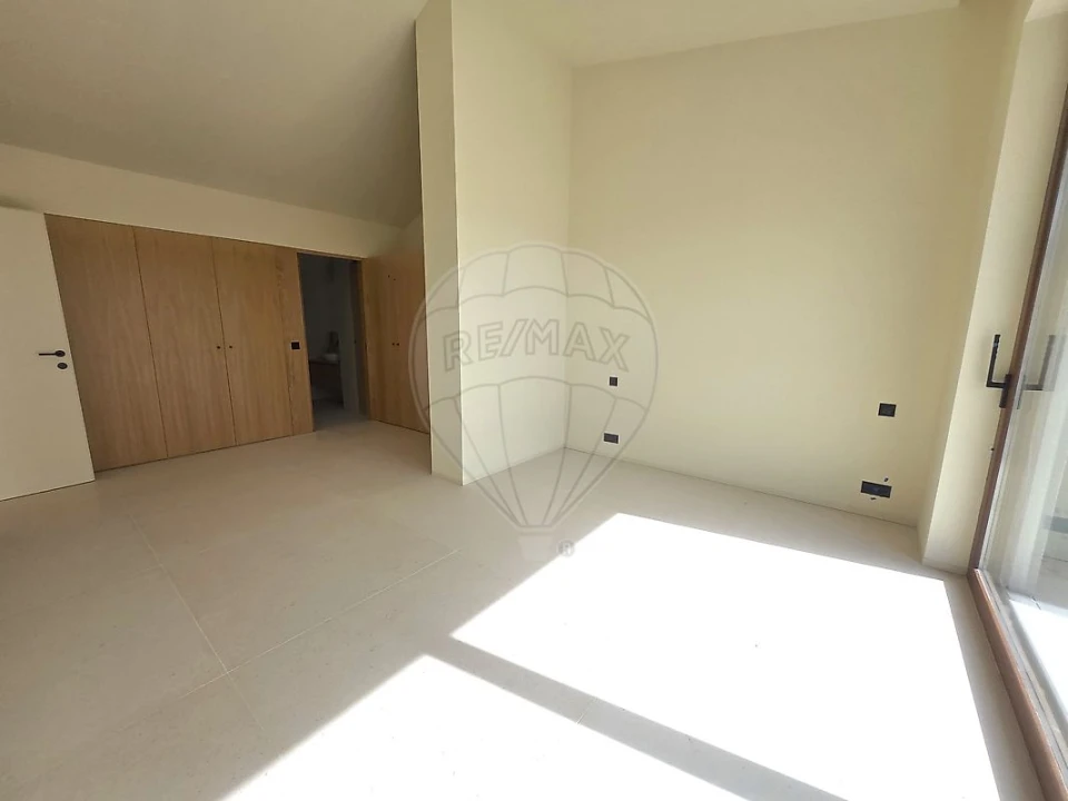 Apartamento T5 para Venda em Matosinhos e Leça da Palmeira Foto 28