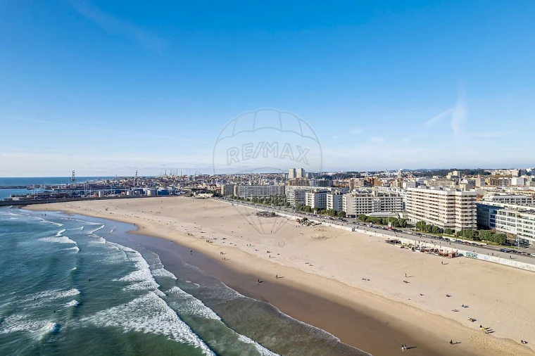 Apartamento T5 para Venda em Matosinhos e Leça da Palmeira Foto 35