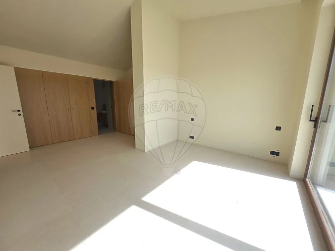 Apartamento T5 para Venda em Matosinhos e Leça da Palmeira Foto 28