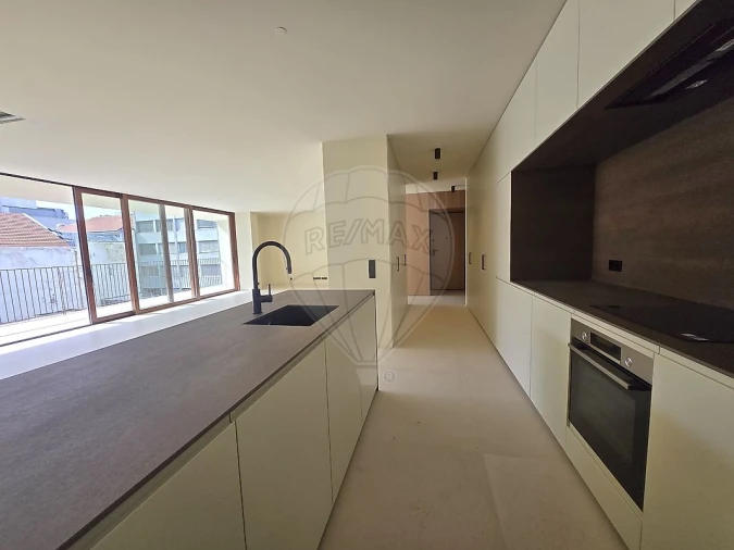 Apartamento T5 para Venda em Matosinhos e Leça da Palmeira Foto 9