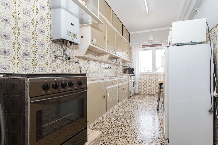 Apartamento T2 para Venda em Cacém e São Marcos Foto 12