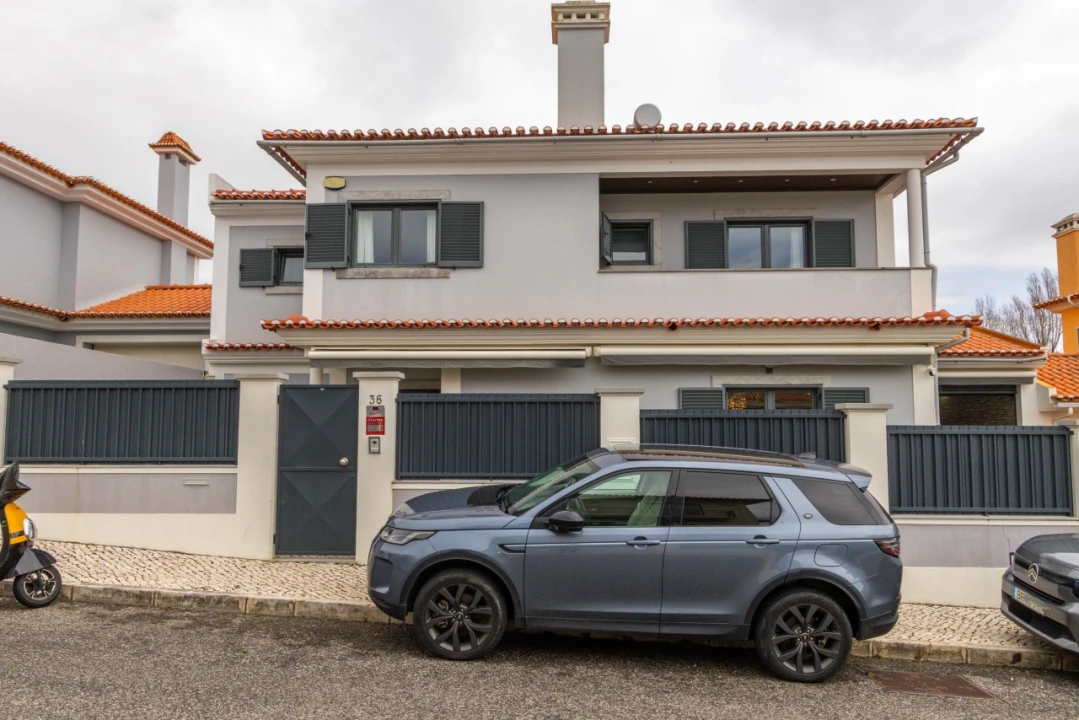 Moradia T4 para Venda em Alcabideche Foto 51