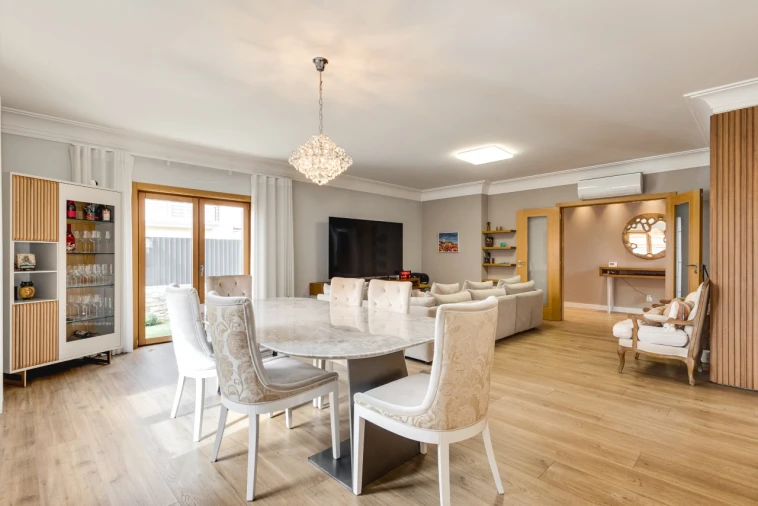 Moradia T4 para Venda em Alcabideche Foto 3