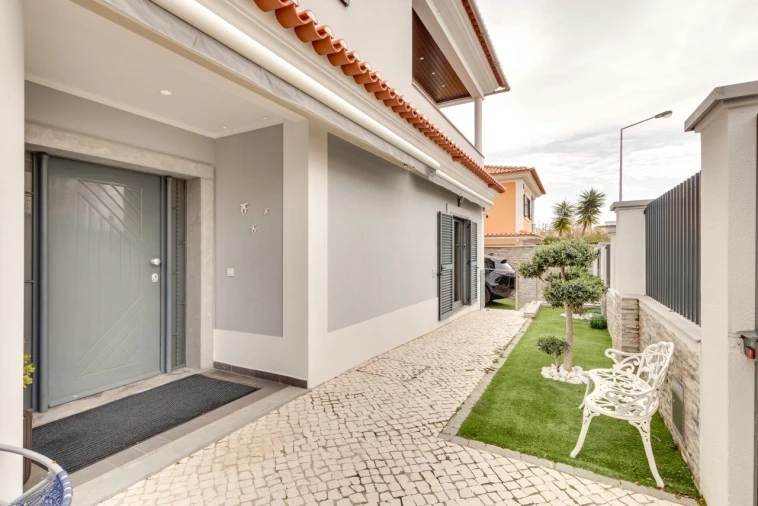 Moradia T4 para Venda em Alcabideche Foto 46