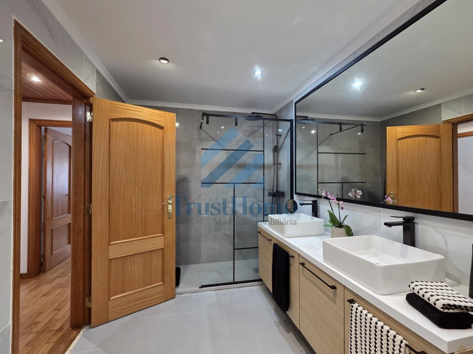 Apartamento T4 para Venda em Oeiras e São Julião da Barra, Paço de Arcos e Caxias Foto 22