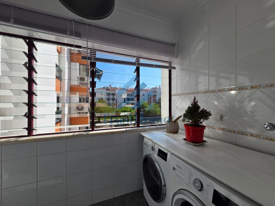 Apartamento T4 para Venda em Oeiras e São Julião da Barra, Paço de Arcos e Caxias Foto 8