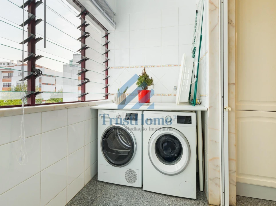 Apartamento T4 para Venda em Oeiras e São Julião da Barra, Paço de Arcos e Caxias Foto 11